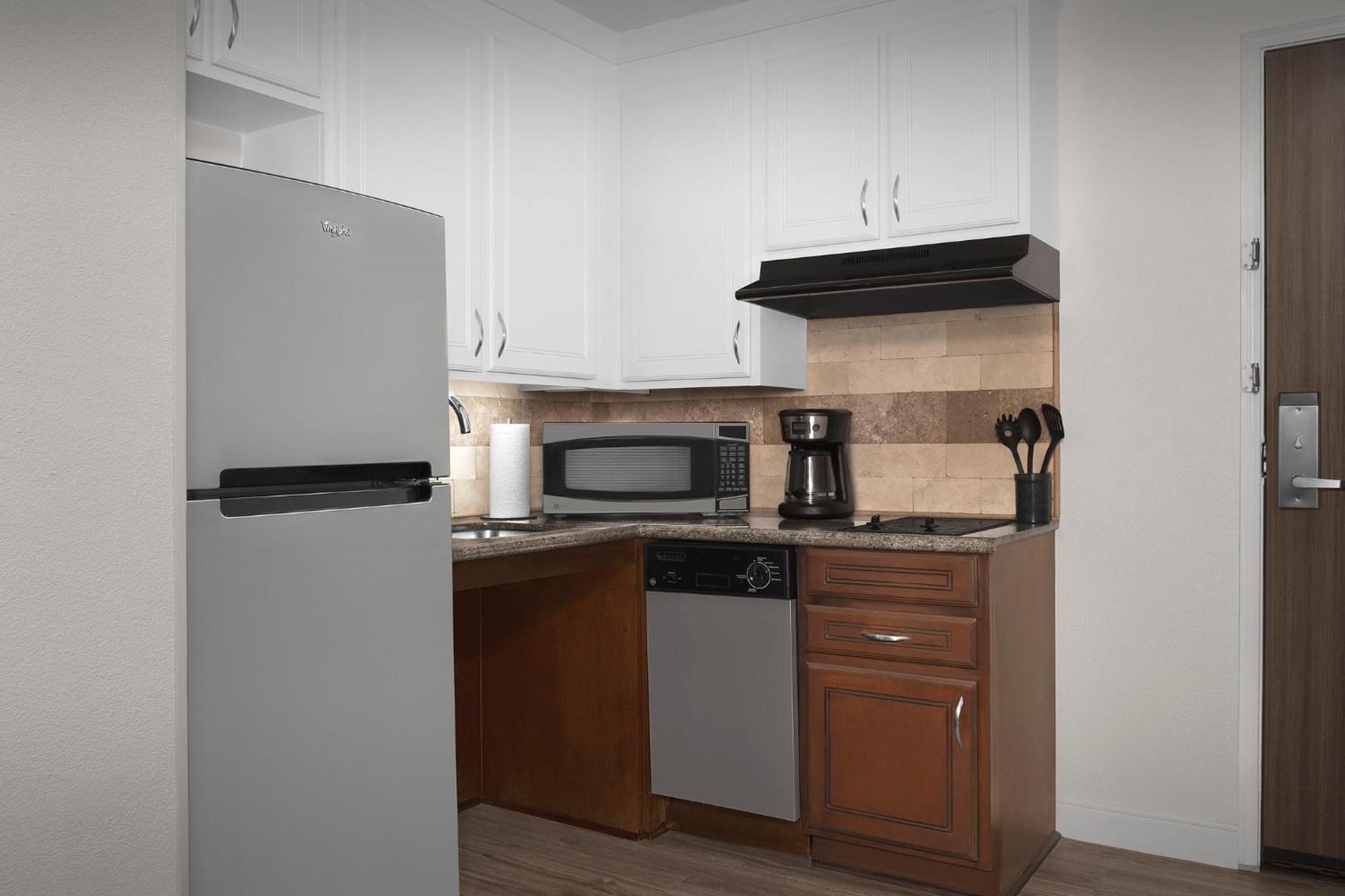 Staybridge Suites Columbia By Ihg Экстерьер фото